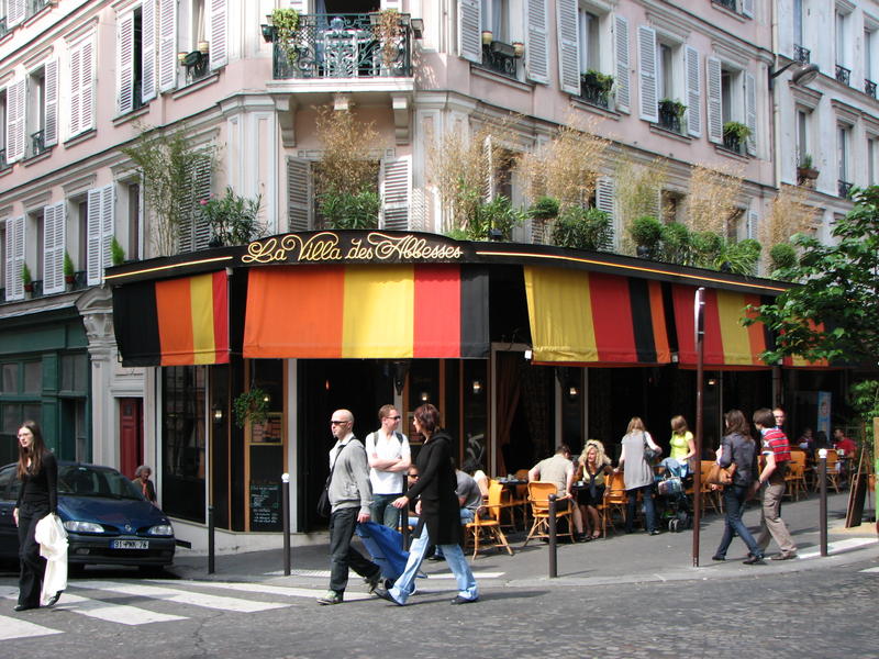 2373 - Montmartre - Boulevard des Abbesses.JPG