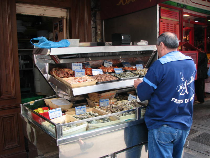 2374 - Montmartre - Boulevard des Abbesses.JPG