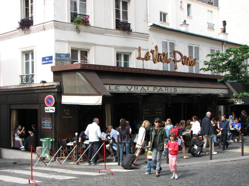 2380 - Montmartre - Boulevard des Abbesses.JPG