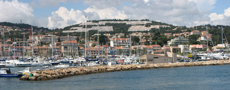 Bandol - Vue du port - Pano.jpg