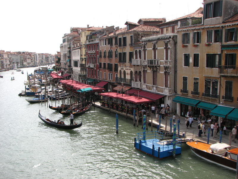 3700 - Venise - Abords du Grand Canal.JPG