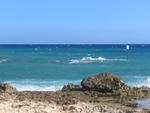 Cuba 026 - Plage - Drapeau solitaire.jpg