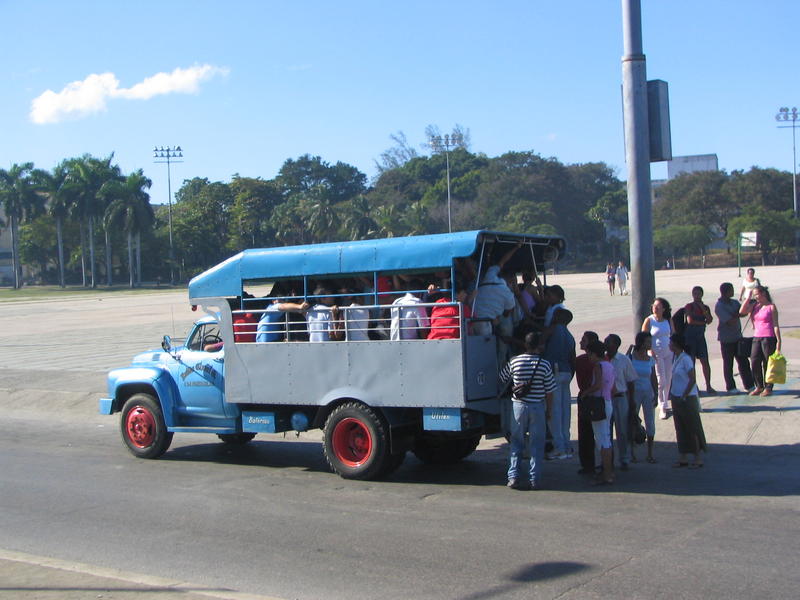 Cuba 148 - Santiago - El camion.jpg