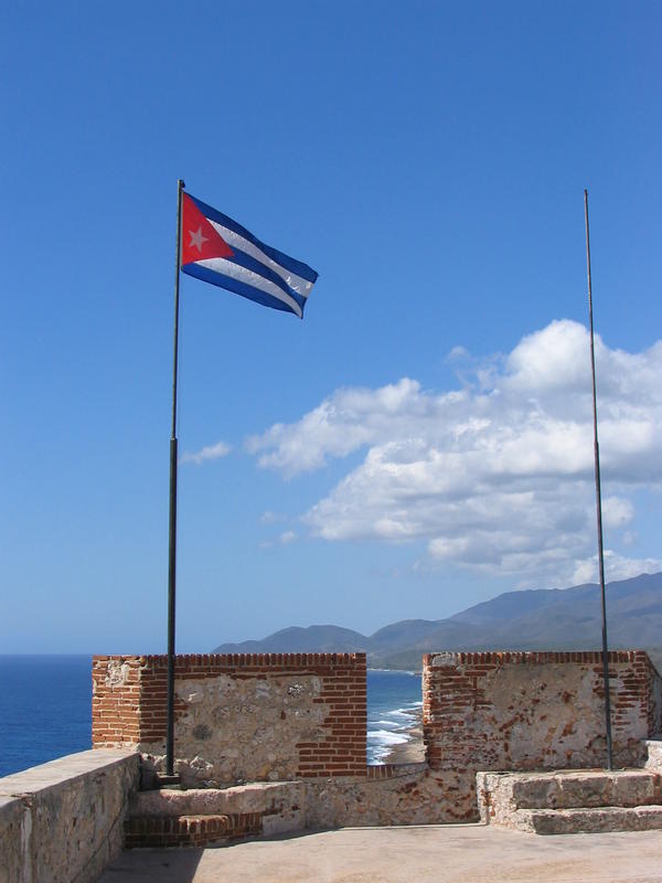 Cuba 198 - Castillo del morro - Drapeau.jpg