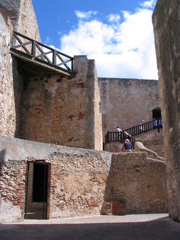 Cuba 202 - Castillo del morro - Escaliers.jpg