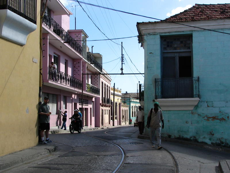 Cuba 233 - Santiago centre-ville - Rue tranquille.jpg